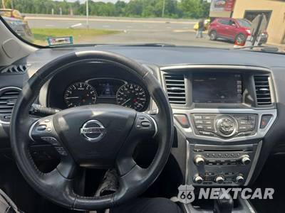 2017 Nissan Pathfinder SL - zdjęcie 14 z 23 - miniatura