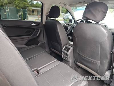 2020 Volkswagen Tiguan SE - zdjęcie 43 z 50 - miniatura