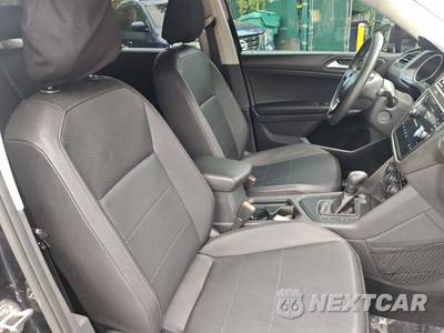 2020 Volkswagen Tiguan SE - zdjęcie 48 z 50 - miniatura