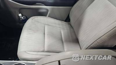 2014 Toyota Highlander LE Plus - zdjęcie 23 z 37 - miniatura
