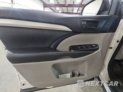 2014 Toyota Highlander LE Plus - zdjęcie 9 z 37 - miniatura