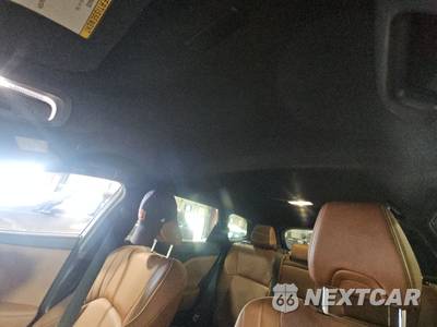 2025 Toyota Crown Signia XLE - zdjęcie 17 z 42 - miniatura