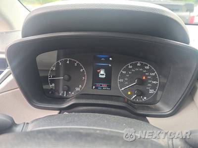 2025 Toyota Corolla Cross L - zdjęcie 12 z 28 - miniatura