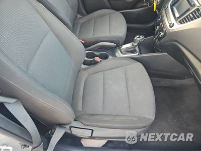 2020 Hyundai Accent SE - zdjęcie 8 z 17 - miniatura