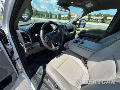 2022 Ford Super Duty F-350 Cab Chassis XL Regular Cab DRW - zdjęcie 28 z 69 - miniatura
