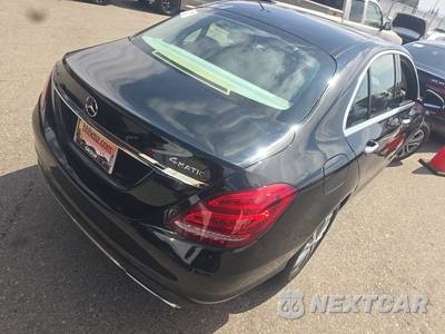 2015 Mercedes-Benz C 300 4MATIC Sedan - zdjęcie 4 z 43 - miniatura