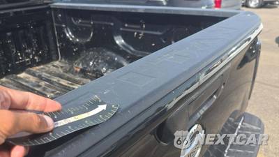 2019 Nissan TITAN SV Crew Cab Short Bed - zdjęcie 35 z 47 - miniatura