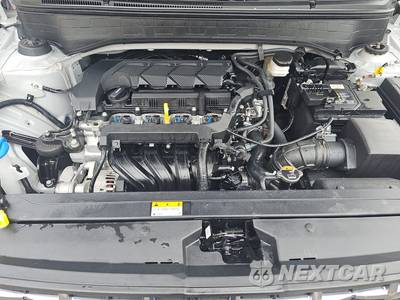 2025 Hyundai Venue SEL - zdjęcie 15 z 33 - miniatura