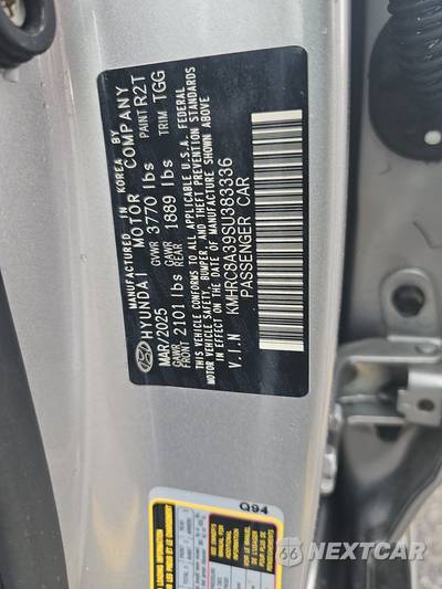 2025 Hyundai Venue SEL - zdjęcie 14 z 33 - miniatura