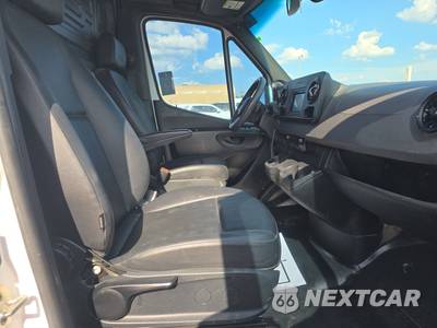 2022 Mercedes-Benz Sprinter 3500 Cargo Van DRW High Roof 170.0" WB - zdjęcie 8 z 21 - miniatura