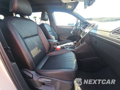 2022 Volkswagen Tiguan SE R-Line Black - zdjęcie 8 z 19 - miniatura