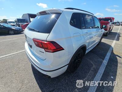 2022 Volkswagen Tiguan SE R-Line Black - zdjęcie 4 z 19 - miniatura