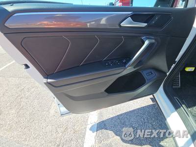 2022 Volkswagen Tiguan SE R-Line Black - zdjęcie 9 z 19 - miniatura
