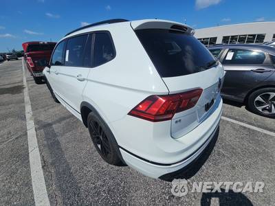 2022 Volkswagen Tiguan SE R-Line Black - zdjęcie 6 z 19 - miniatura