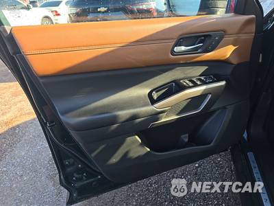 2024 Nissan Pathfinder Platinum - zdjęcie 9 z 30 - miniatura