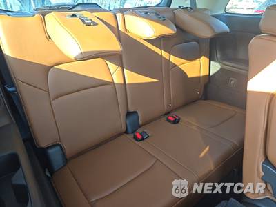 2024 Nissan Pathfinder Platinum - zdjęcie 14 z 30 - miniatura
