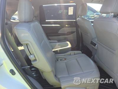 2019 Toyota Highlander XLE - zdjęcie 13 z 20 - miniatura