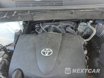 2019 Toyota Highlander XLE - zdjęcie 15 z 20 - miniatura