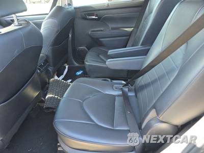 2021 Toyota Highlander XLE - zdjęcie 13 z 33 - miniatura