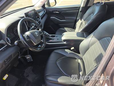 2021 Toyota Highlander XLE - zdjęcie 7 z 33 - miniatura
