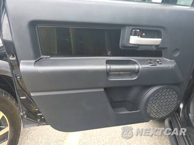 2008 Toyota FJ Cruiser w/Rear Doors - zdjęcie 9 z 27 - miniatura