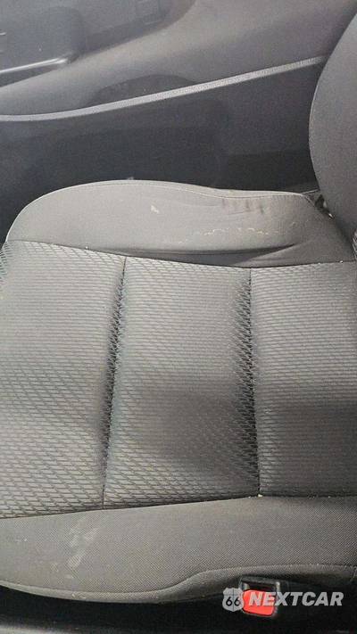 2016 Toyota Highlander LE - zdjęcie 29 z 35 - miniatura