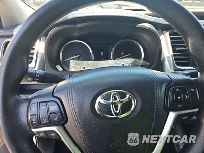 2016 Toyota Highlander LE - zdjęcie 10 z 35 - miniatura