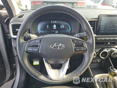 2025 Hyundai Venue SEL - zdjęcie 10 z 29 - miniatura