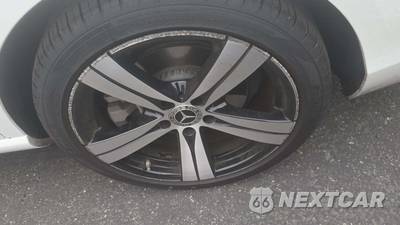2025 Mercedes-Benz C 300 4MATIC - zdjęcie 28 z 31 - miniatura