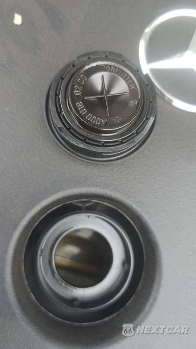 2025 Mercedes-Benz C 300 4MATIC - zdjęcie 24 z 31 - miniatura
