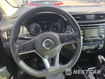 2017 Nissan Rogue Sport SV - zdjęcie 10 z 25 - miniatura