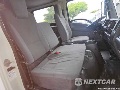 2017 Isuzu NPR HD Base Low Cab Crew - zdjęcie 25 z 81 - miniatura