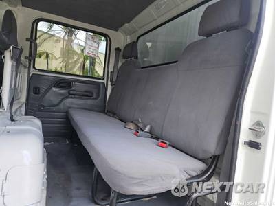 2017 Isuzu NPR HD Base Low Cab Crew - zdjęcie 30 z 81 - miniatura