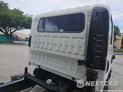 2017 Isuzu NPR HD Base Low Cab Crew - zdjęcie 54 z 81 - miniatura