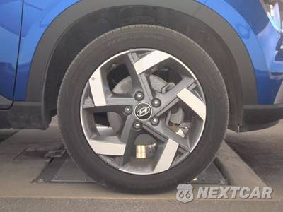 2025 Hyundai Venue SEL - zdjęcie 10 z 30 - miniatura