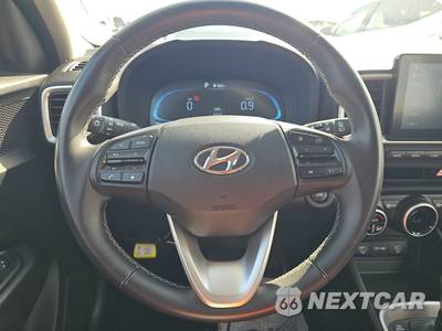 2025 Hyundai Venue SEL - zdjęcie 16 z 30 - miniatura