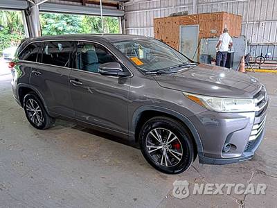 2017 Toyota Highlander LE - zdjęcie 2 z 11 - miniatura