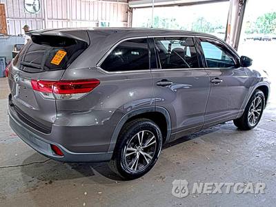 2017 Toyota Highlander LE - zdjęcie 3 z 11 - miniatura