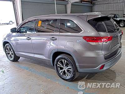 2017 Toyota Highlander LE - zdjęcie 4 z 11 - miniatura