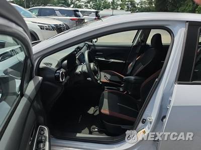 2025 Nissan Versa SR - zdjęcie 11 z 24 - miniatura