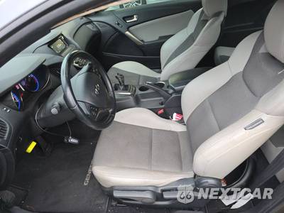2016 Hyundai Genesis Coupe 3.8 w/Gray Interior - zdjęcie 7 z 37 - miniatura