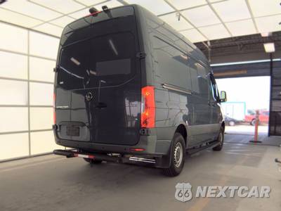 2019 Mercedes-Benz Sprinter 2500 Crew Van High Roof 144.0" WB - zdjęcie 4 z 17 - miniatura