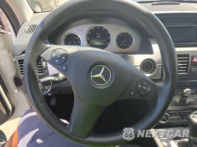 2010 Mercedes-Benz GLK 350 4MATIC - zdjęcie 10 z 36 - miniatura