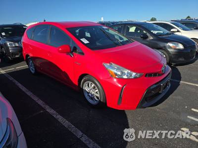 2016 Toyota Prius v Two - zdjęcie 3 z 18 - miniatura