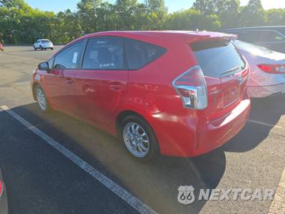 2016 Toyota Prius v Two - zdjęcie 6 z 18 - miniatura