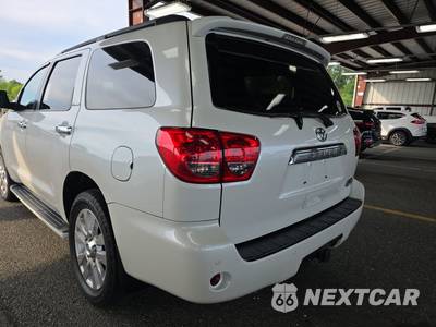 2014 Toyota Sequoia Platinum - zdjęcie 17 z 28 - miniatura