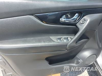 2017 Nissan Rogue Sport SV - zdjęcie 9 z 34 - miniatura
