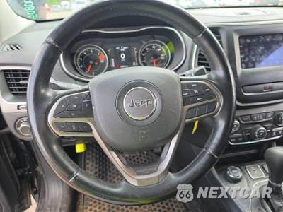2020 Jeep Cherokee Latitude - zdjęcie 10 z 18 - miniatura