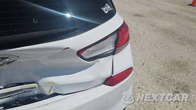 2020 Hyundai Elantra GT Hatchback - zdjęcie 24 z 28 - miniatura