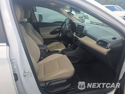 2020 Hyundai Elantra GT Hatchback - zdjęcie 8 z 28 - miniatura